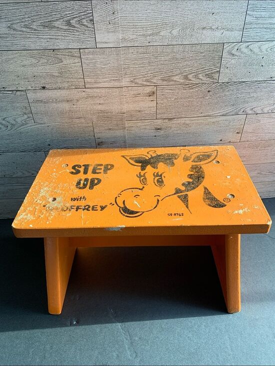 Toys ''R'' Us Other - Vintage Toys R Us Geoffrey Giraffe Kids Wooden Bathroom Step Stool